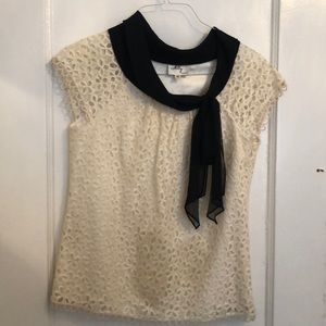 Milly size 4 cream lace top with black bow